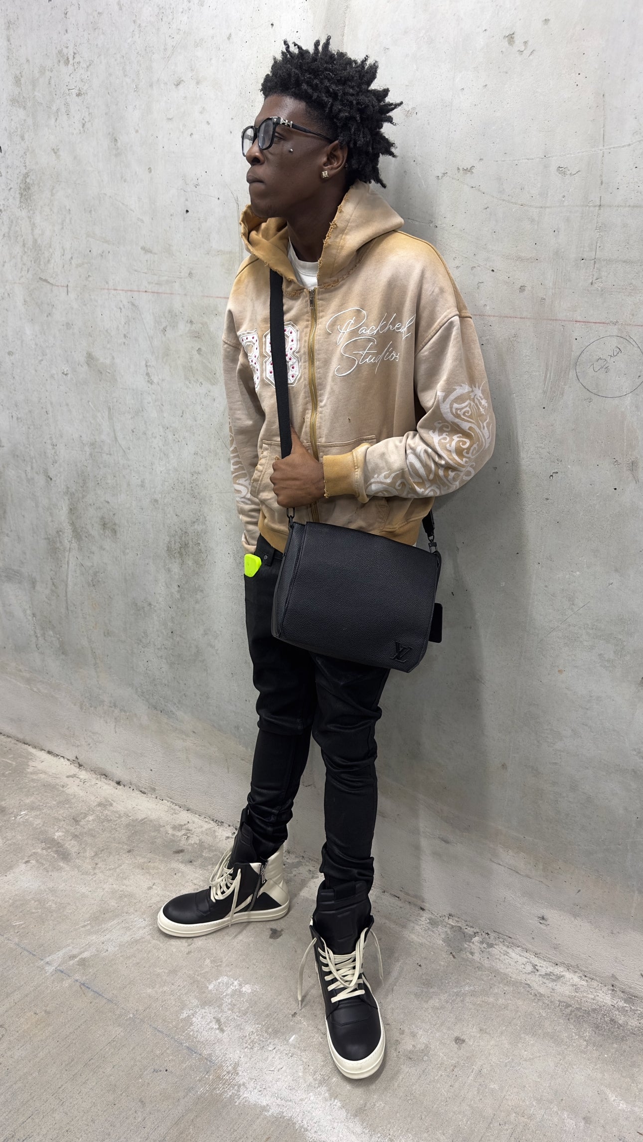 “88 VARISTY MOCHA” ZIP