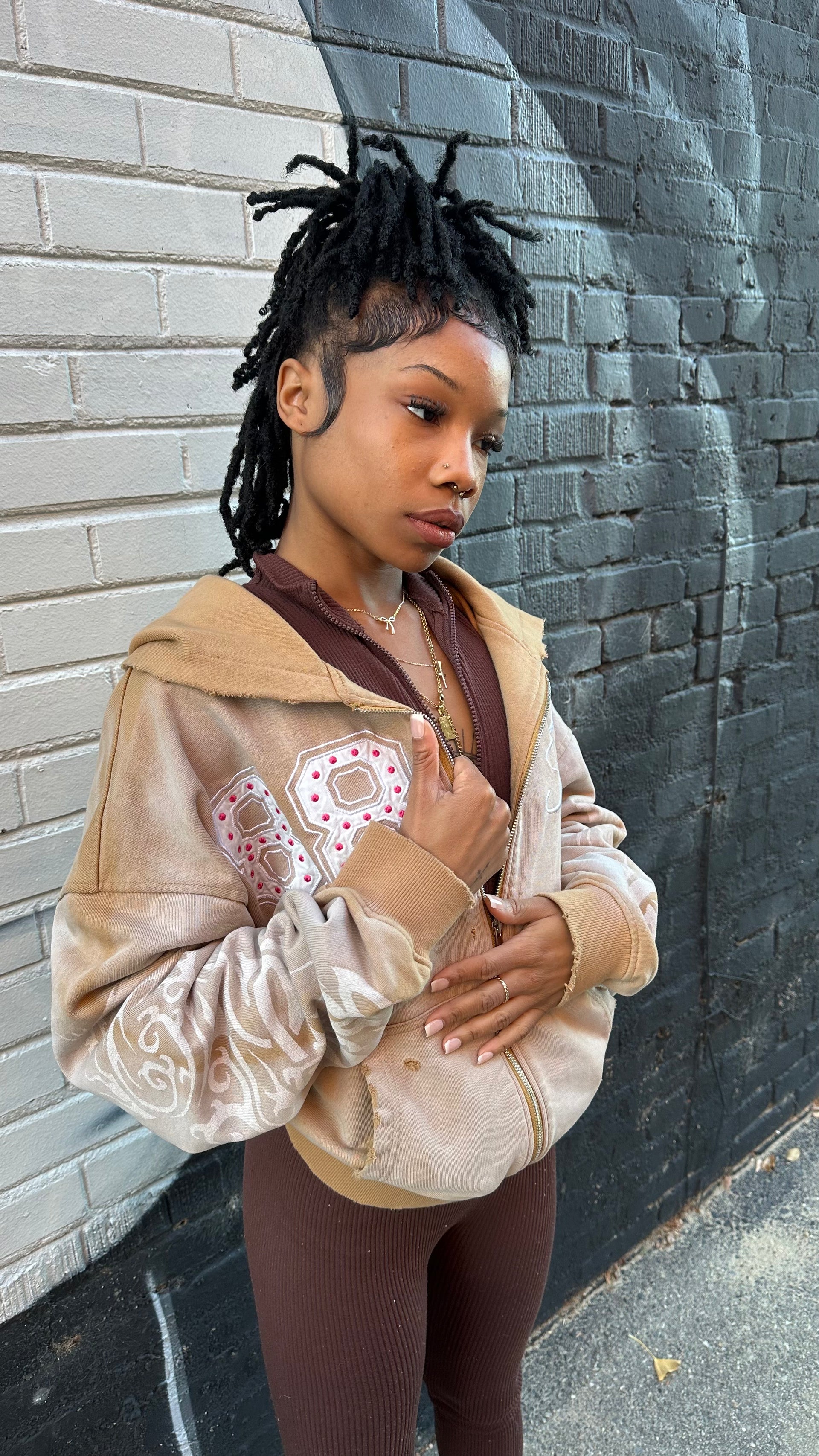 “88 VARISTY MOCHA” ZIP